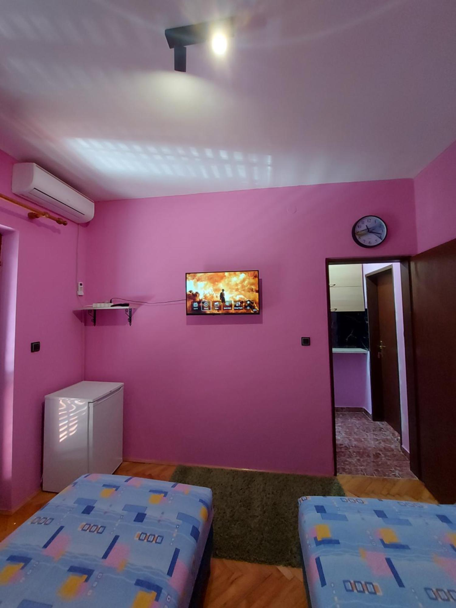 Barcelona Apartments Tivat Exterior foto
