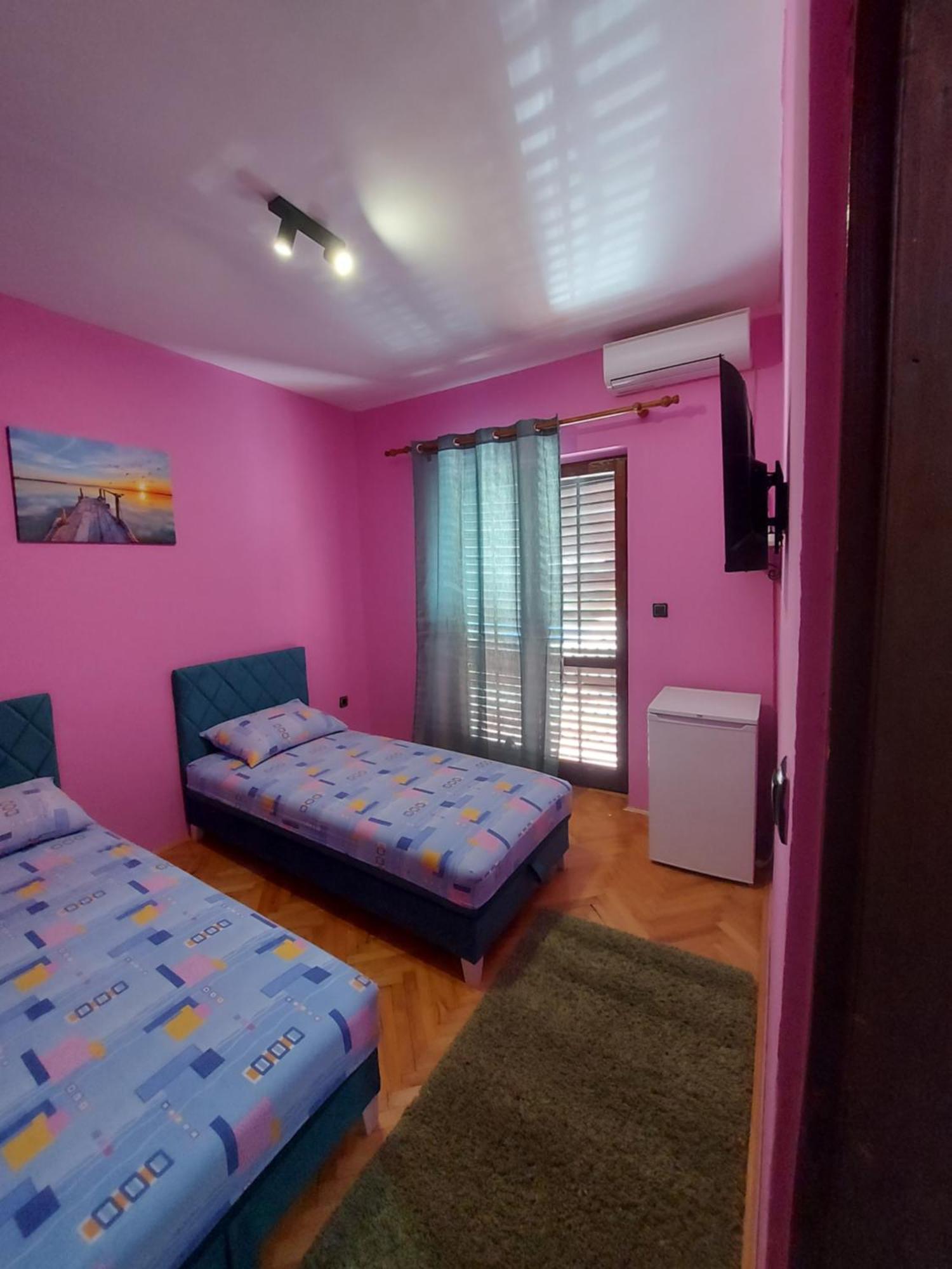 Barcelona Apartments Tivat Exterior foto